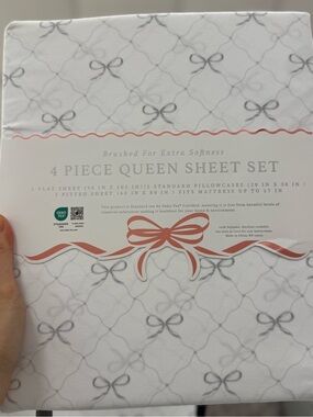 4-Piece Queen Sheet Set - Brushed Softness in White with Gray Bow Pattern